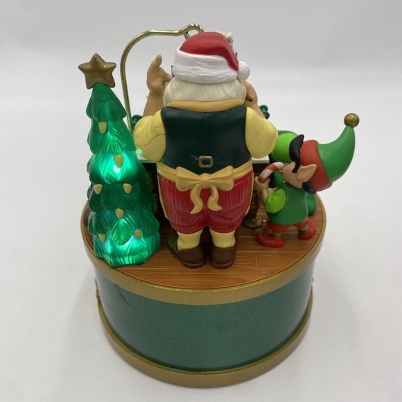 2022 HALLMARK SANTA'S WORKSHOP WONDERS MAGIC LIGHT SOUND & MOTION Ornament - Picture 14 of 16